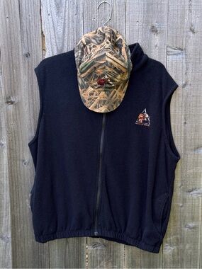 Delta Waterfowl Whitewater Outdoors Fleece Vest Camo Hat Bundle L